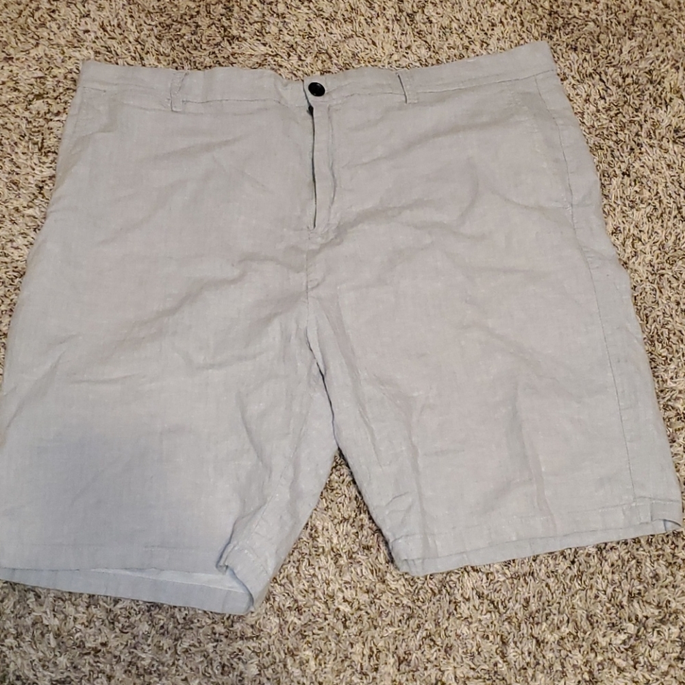Old navy, ultimate slim, khaki shorts size 42